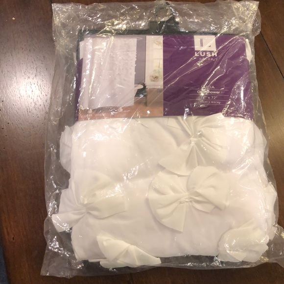 Lush Lucia Shower Curtain - Picture 6 of 9